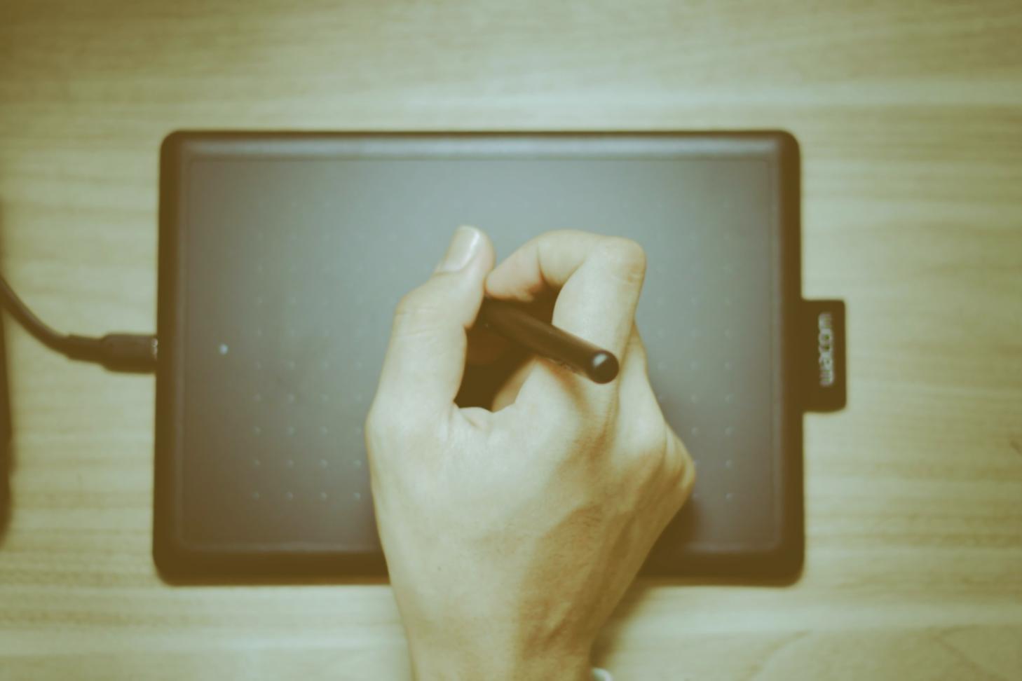 Interactive illustration learning environment with digital tools